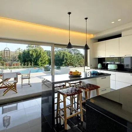 Casa Ibiza - Beautiful Sea View & Infinity Pool بيت للعطل